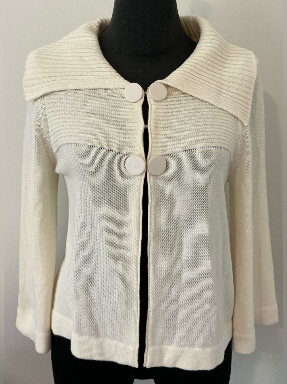 NWT Kim Roger’s Cream Button-Front Women’s Sweater Wide Ribbed Collar size med